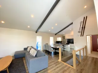 Hibiki_dining_lounge_1